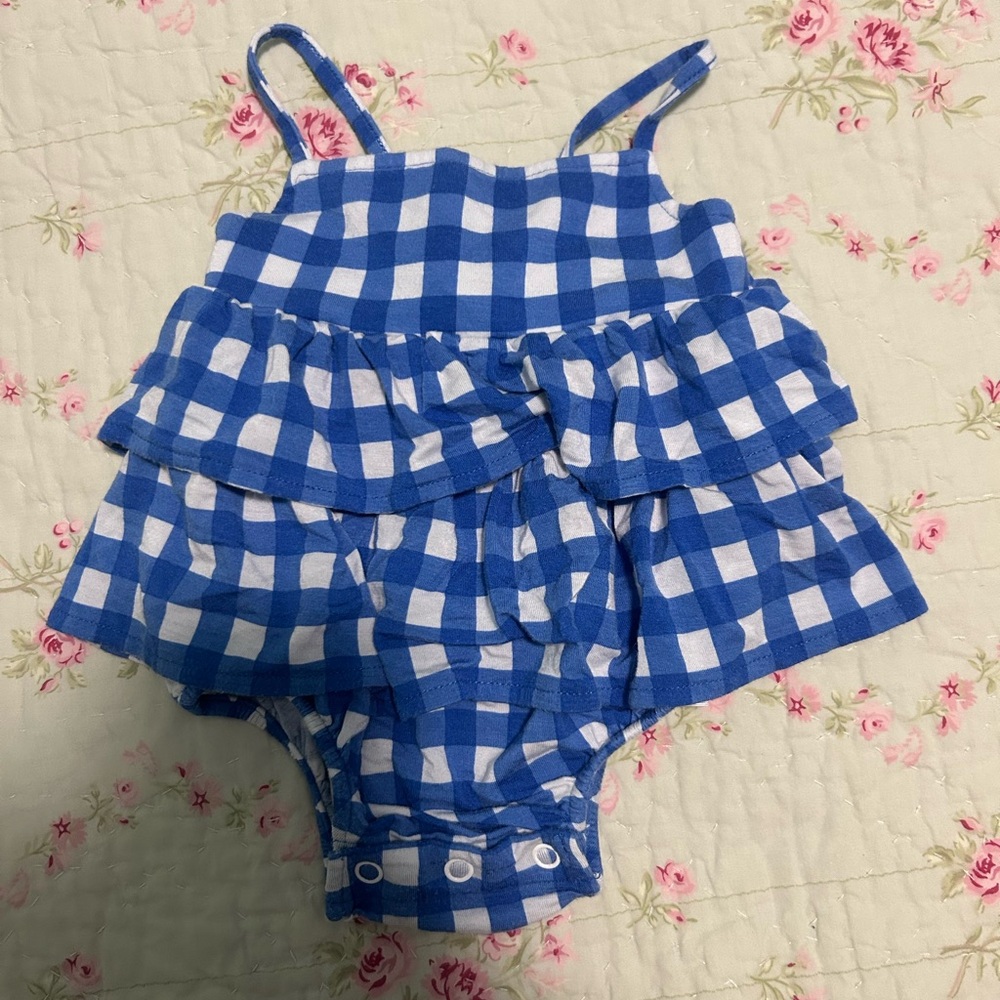 Posh Peanut Outfit size 0/3 months